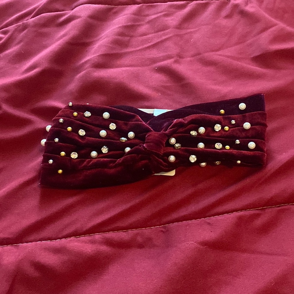 Burgundy bedazzled head band!